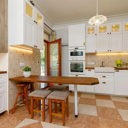 Holiday home Holiday Elisabeta Balatonoszod