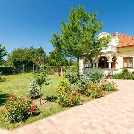 Elisabeta * Balatonoszod